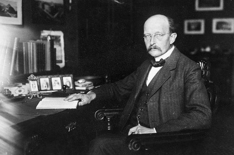 Why have papers by one of history’s most famous physicists been retracted?