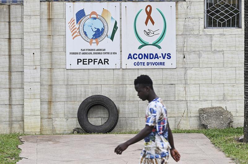 Trump administration cuts CDC’s key role in global program to stop HIV Trump administration cuts CDC’s key role in global program to stop HIV